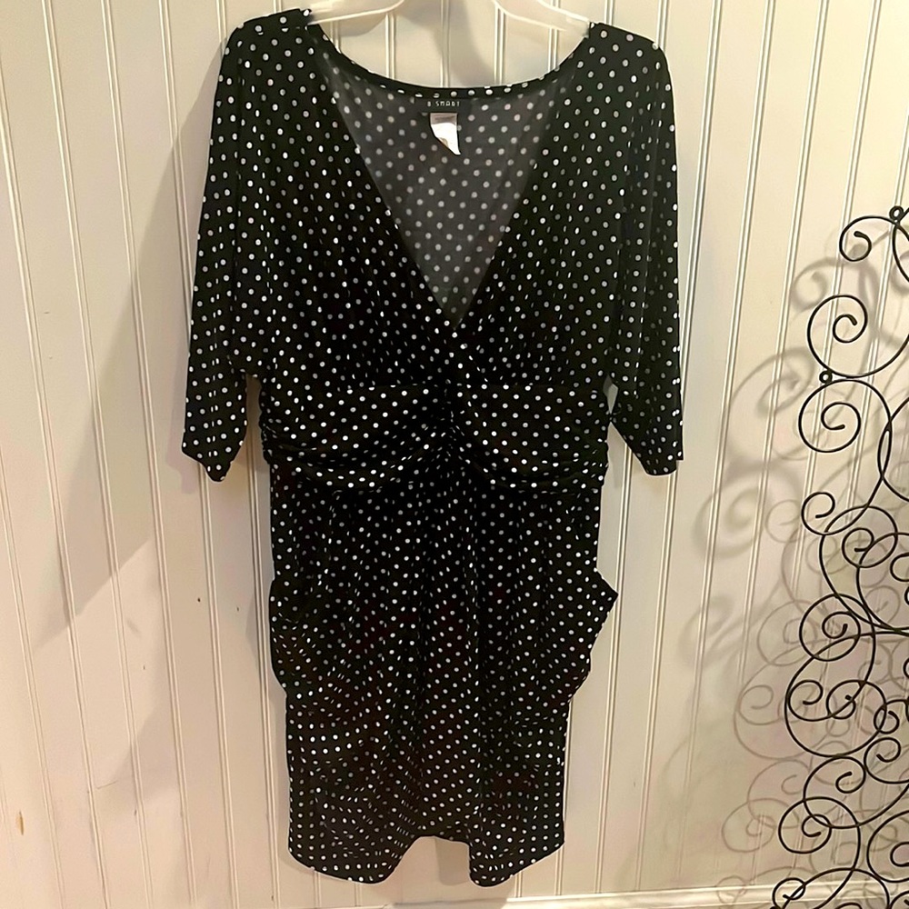 B. Smart Size 16 Black and white polka dot dress (w/ pockets!!)